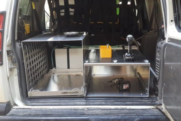 דיסקברי זיווד מגירה  מקרר רשת תא מטען ודלת  (1)