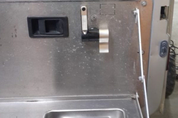 דיסקברי זיווד תא מטען  (2)