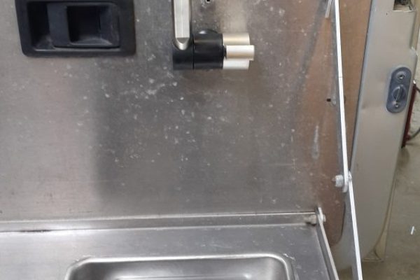 דיסקברי זיווד תא מטען  (3)