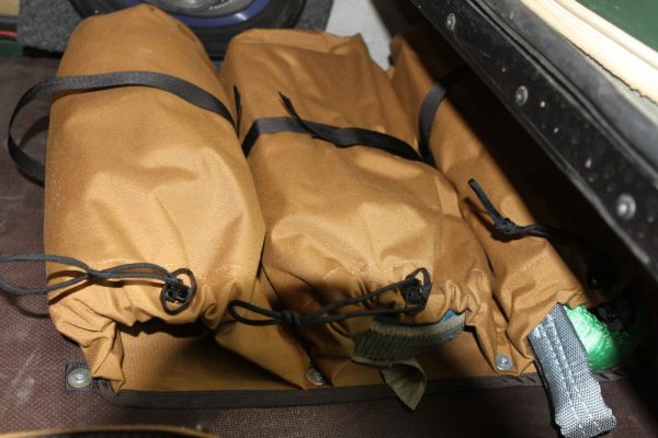 דיפנדר טיולים עם דלתות צדראשונה תיק רצועות קומפרסור תאים ייעודיים לציוד  (5)