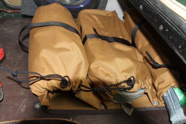 דיפנדר טיולים עם דלתות צדראשונה תיק רצועות קומפרסור תאים ייעודיים לציוד  (6)